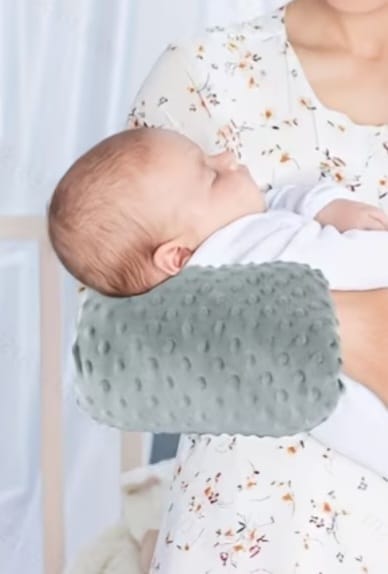 Baby feeding pillow